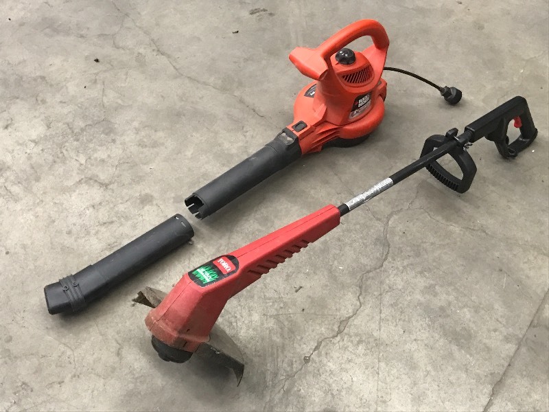lot 33 image: Lot Of (1) Electric Trimmer & (1) E...