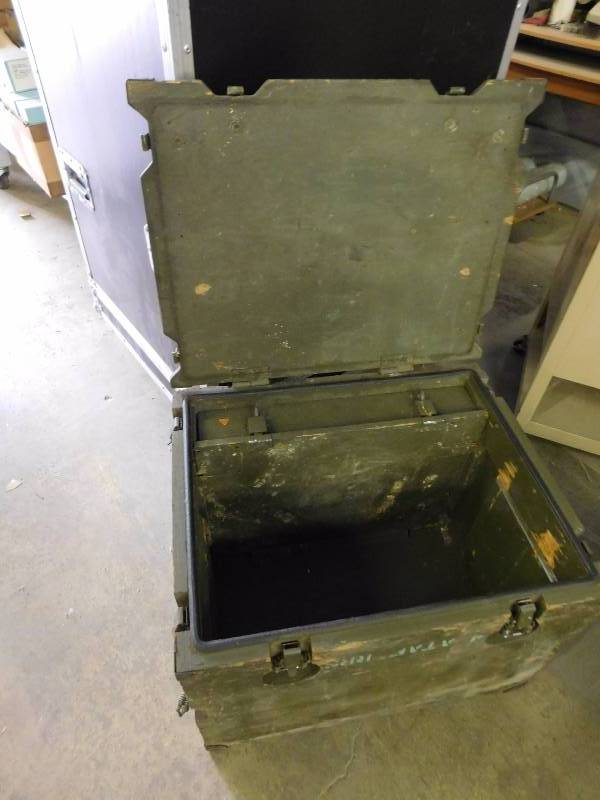 U.S. Army Wooden Box (23 x 19 x 17)