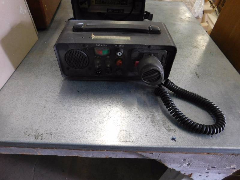 Transceiver Unit in Case Includes Microphone