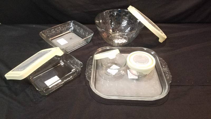 lot 18 image: Gorgeous Picnic