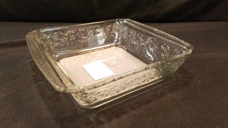 lot 27 image: Set it On & In the Oven