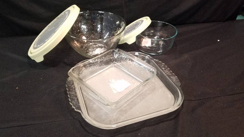 lot 29 image: Dont Forget These at the In-Laws