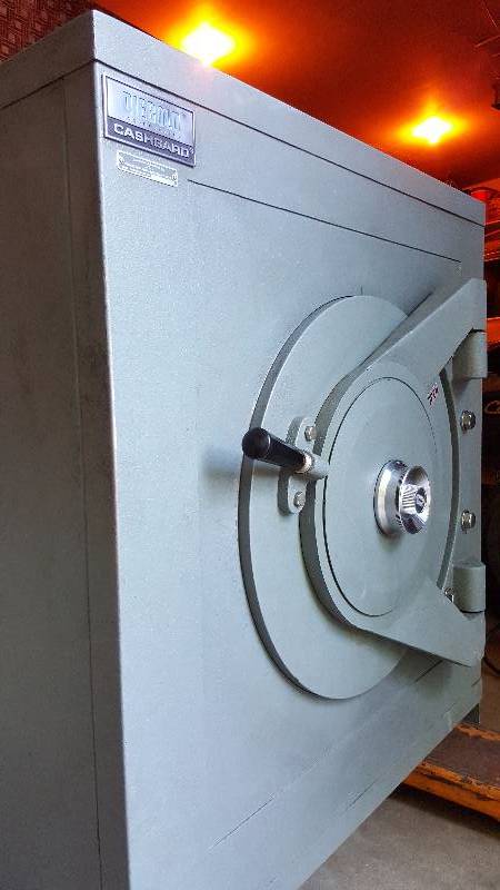 Diebolt Cashgard TL 30 Safe