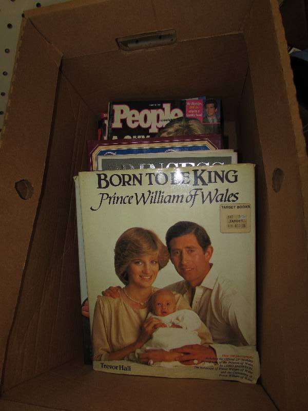 lot 554 image: PRINCESS DIANA BOOKS AND MAGAZINES
