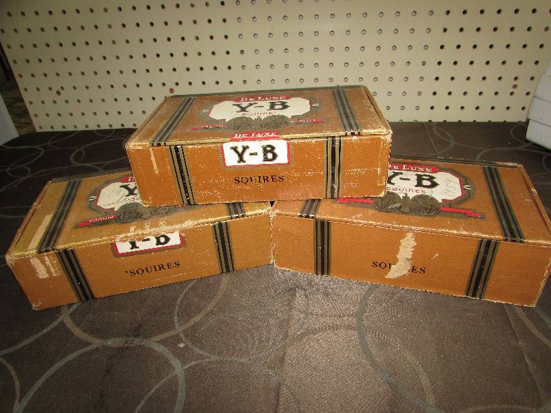 lot 569 image: 3 CIGAR BOXES
