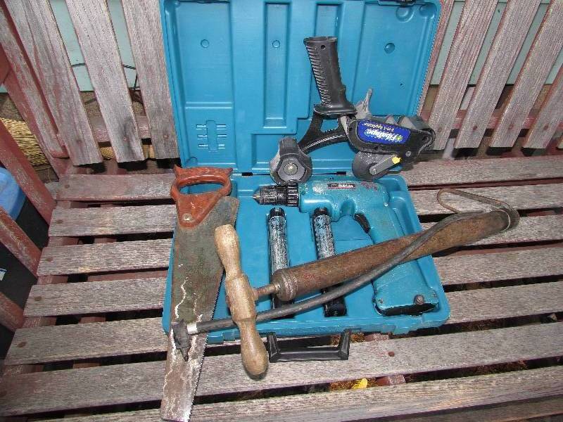 lot 591 image: TOOLS