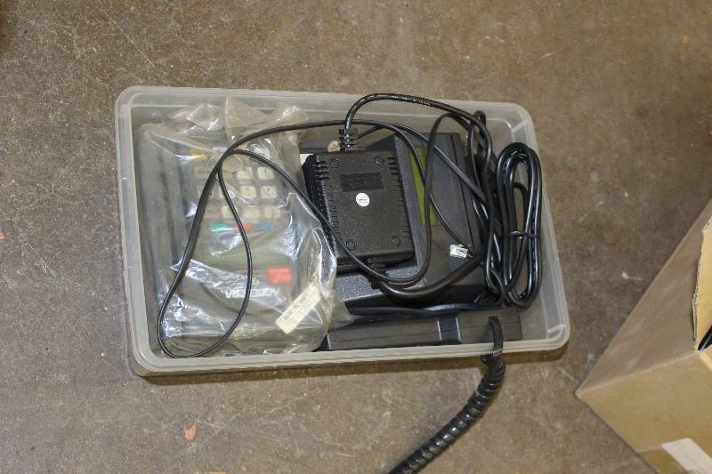 lot 195 image: Check & Credit Card Sales Machine