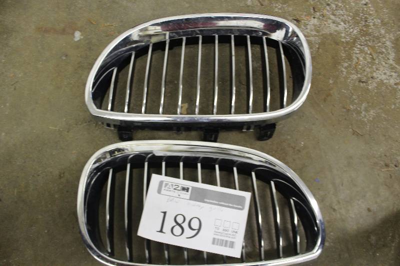 lot 189 image: BMW Chrome Kidney Grill