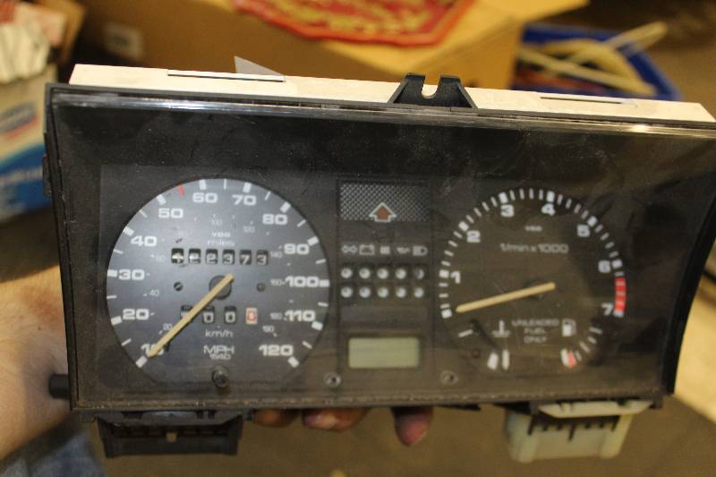 lot 216 image: VW Instrument Cluster