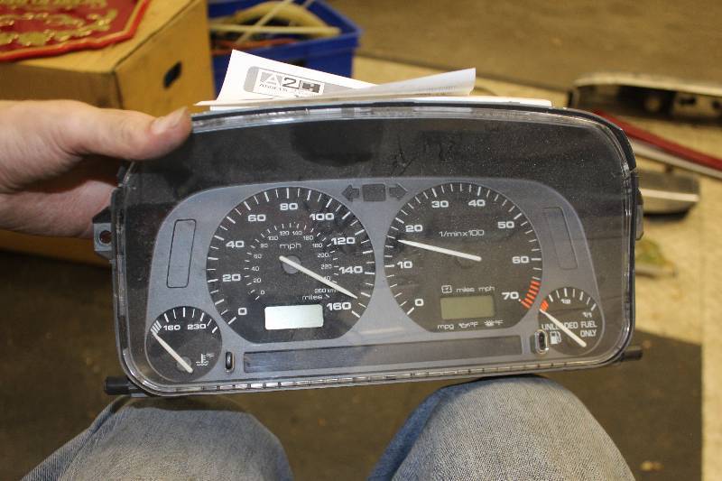 lot 217 image: VW Instrument Cluster