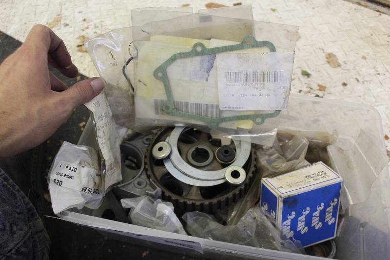 lot 239 image: Mercedes Benz Engine Parts