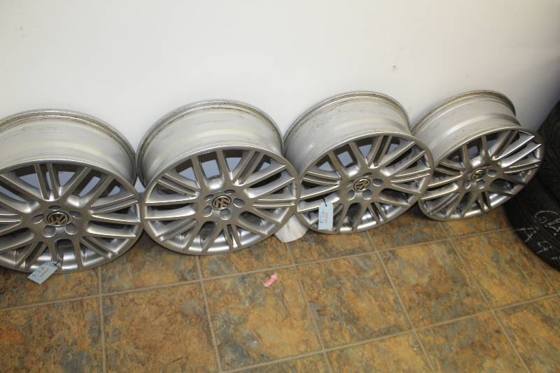 lot 33 image: Lot of (4) VW 17in. Wheels