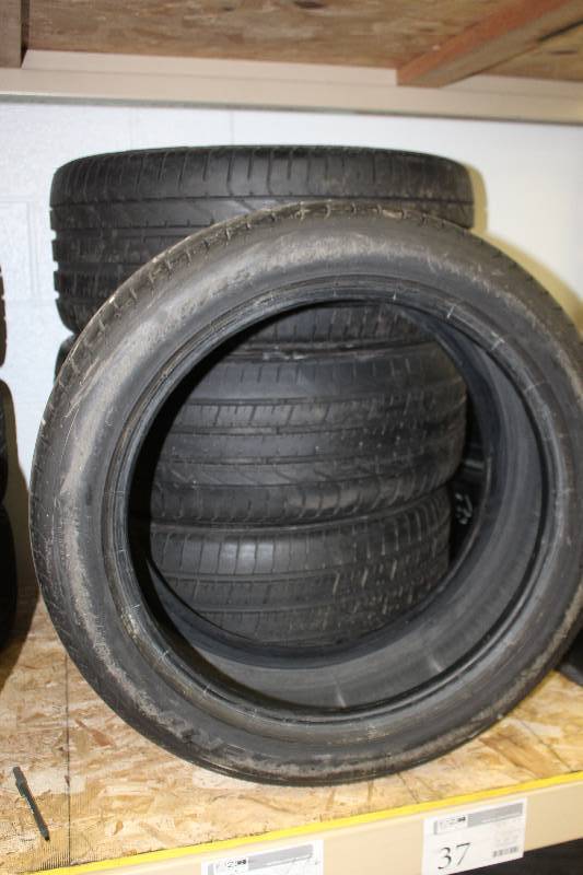 lot 37 image: Pirrelli Pzero P27540R19 Tire