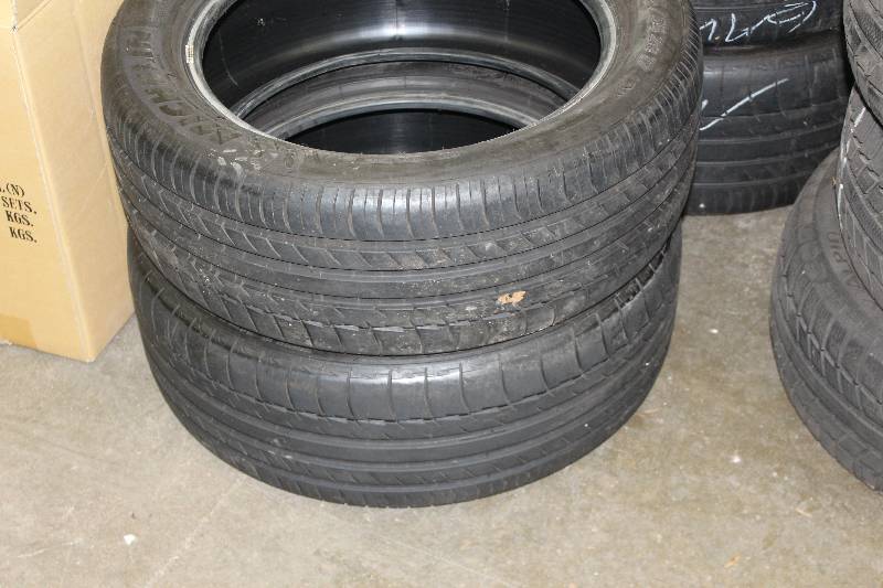 lot 45 image: Lot of (2) Michelin Pilot Sport P20555ZR17 Tires