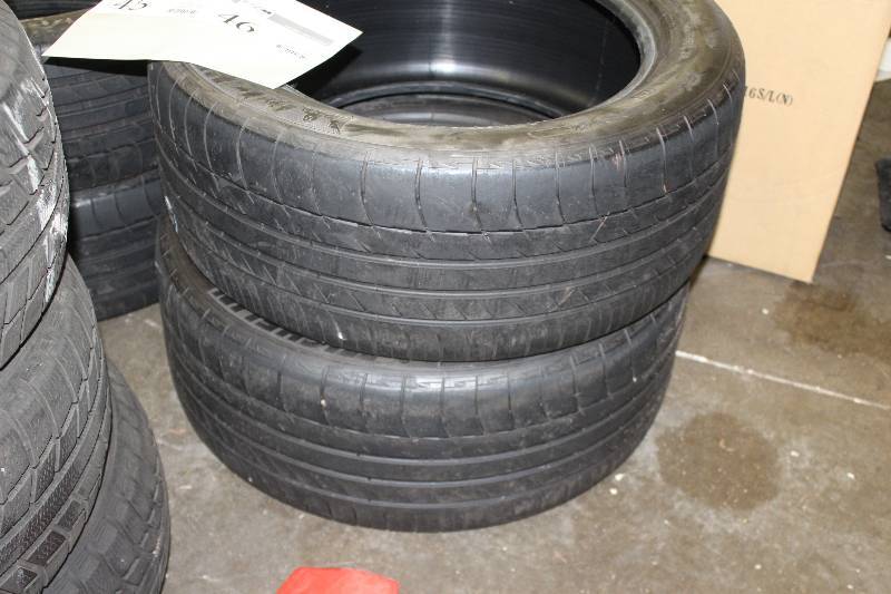lot 46 image: Lot of (2) Michelin Pilot Sport P23550ZR17 Tires