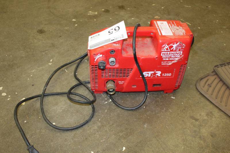 lot 65 image: Star Electric Pressure Washer