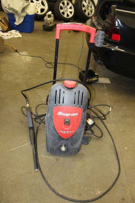 lot 61 image: Snap-on Electric Pressure Washer