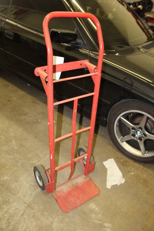 lot 55 image: 2-Wheel Dolly
