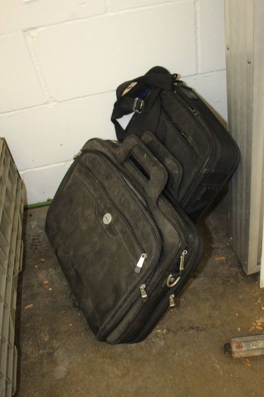 lot 92 image: Lot of (2) Luggage