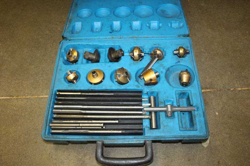 lot 111 image: Valve Grinding Kit w Case