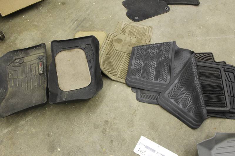 lot 166 image: Lot of (8) Misc Car Floor Mats