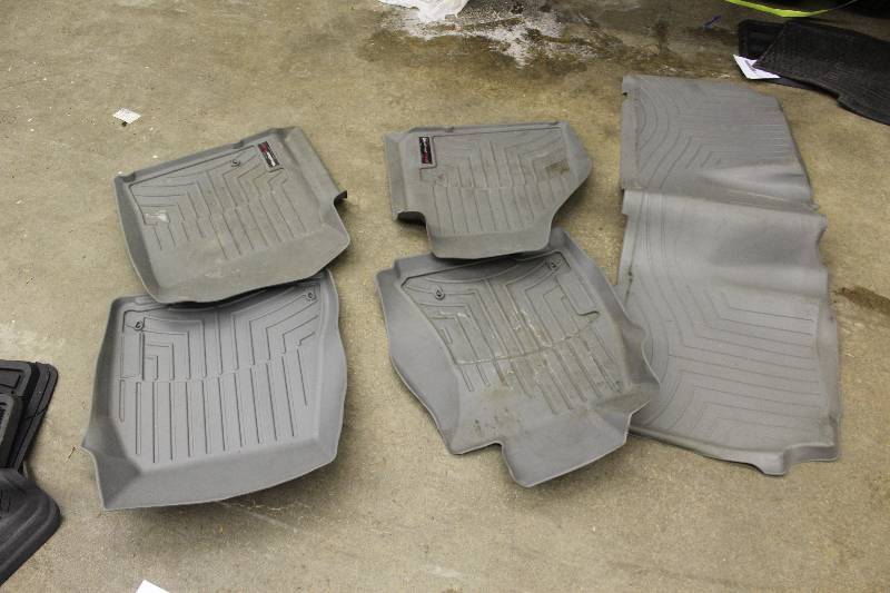 lot 165 image: Lot of (5) Car Floor Mats