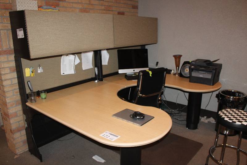 lot 122 image: Herman Miller Office Desk