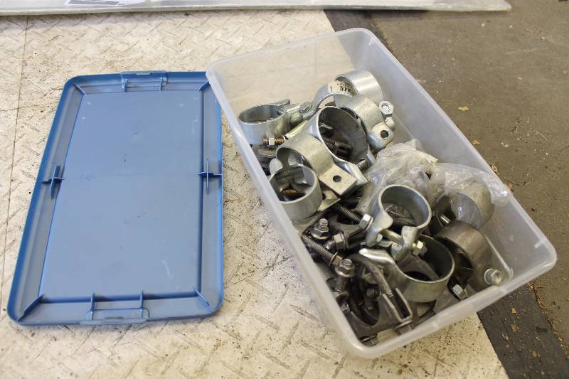 lot 283 image: Lot of Misc jacks and jack