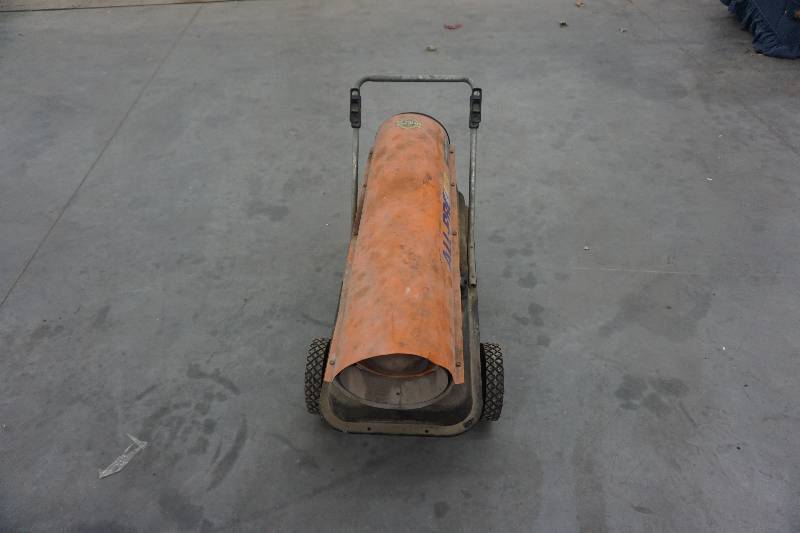 lot 19 image: All Pro Brand Multi Fuel Salamander Job Site Heater