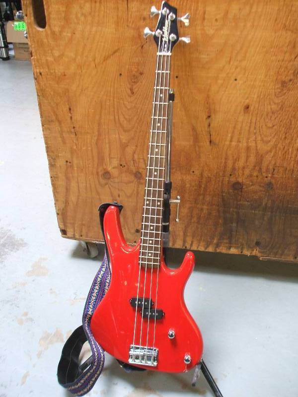 lot 305 image: ELECTRIC BASS GUITAR
