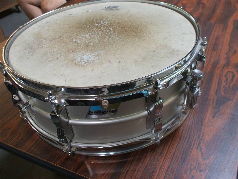 lot 315 image: SNARE DRUM