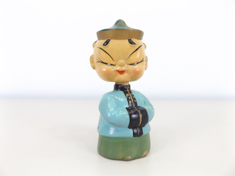 lot 26 image: Vintage 1940s Paper Mache Chinese Bobble Head