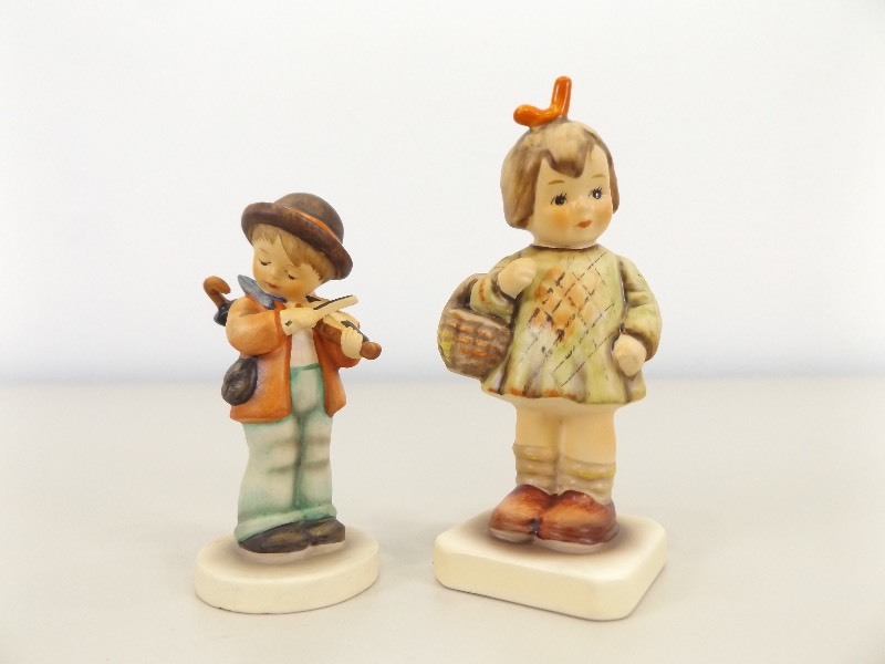 lot 34 image: 2 Vintage Goebel Hummel Figurines #s 2 40 Little Fiddler and 479 I Brought You a Gift