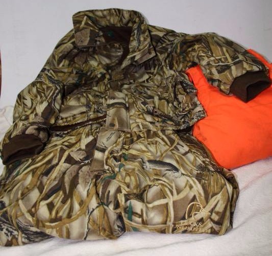 Insulated Hunting Clothes