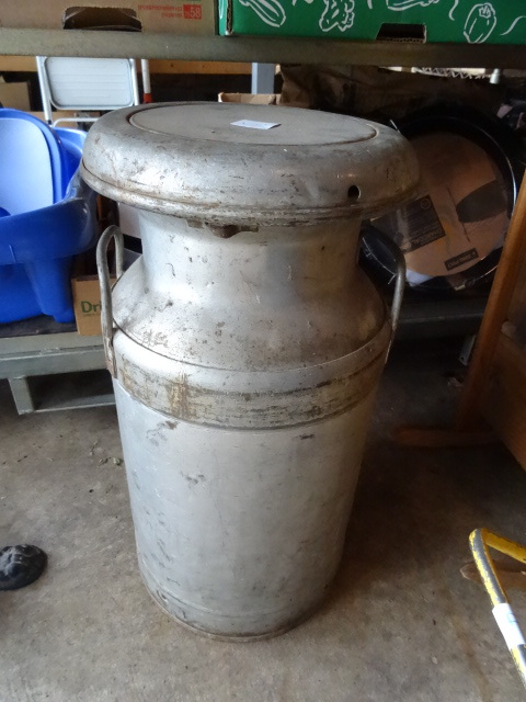 lot 3 image: Vintage Steel Cream Can