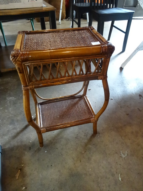 lot 10 image: WickerBamboo End Table 14 X 10 X 23