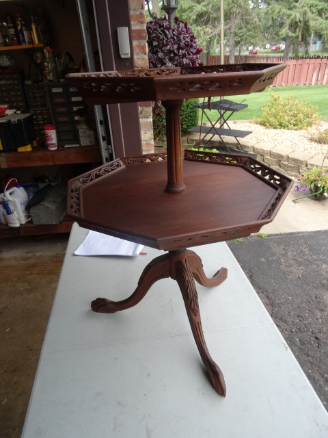 lot 12 image: Vintage Wood 2 Tier Table