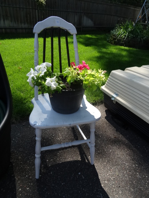 lot 93 image: Vintage Flower Garden Chair and Flowers