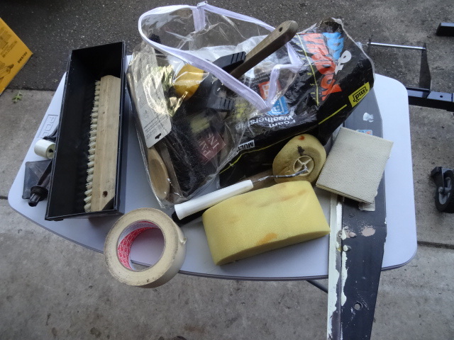 lot 115 image: Wall Paper And Painting Supplies