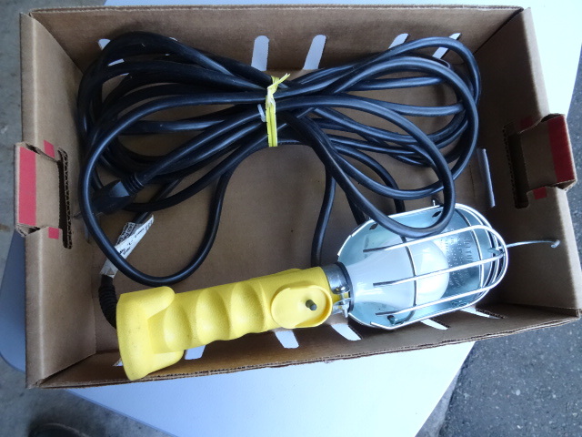 lot 130 image: Like New 25 Trouble Light