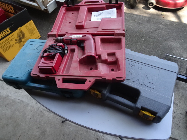 lot 131 image: Milwaukee 7.2 Volt Cordless Drill,