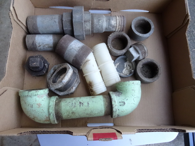 lot 140 image: Misc Pipe Fittings