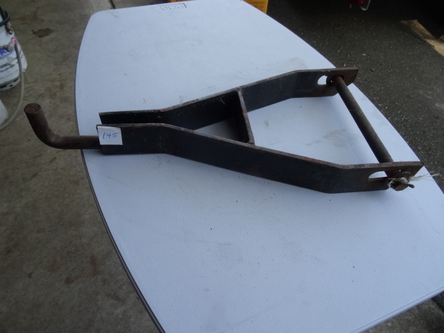 lot 145 image: 8 X 19 Pull Hitch