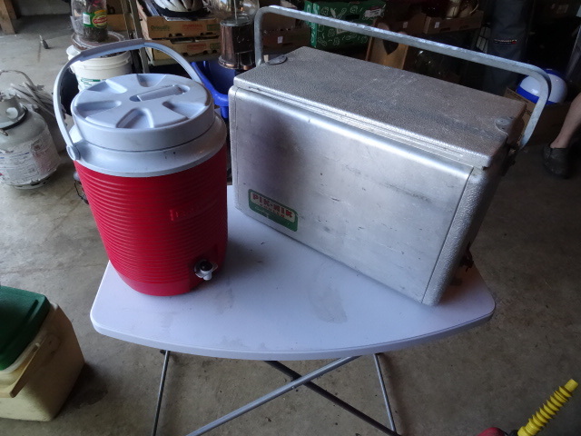 lot 148 image: Vintage Cronstroms Aluminum Pik-Nic