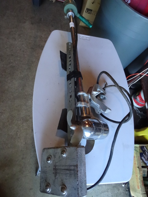 lot 153 image: Pflueger Phantom 6 or 12 Volt Electric Trolling