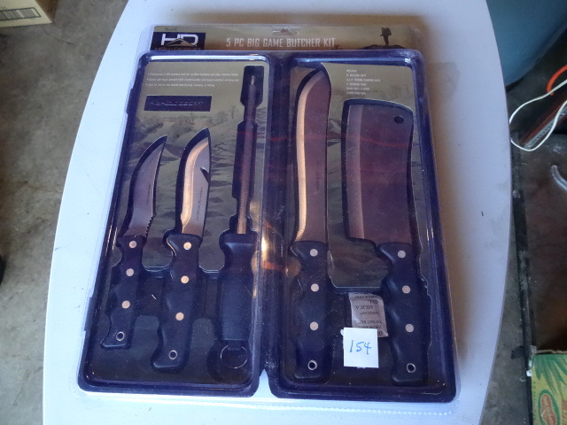 lot 154 image: High Desert 5 Piece Butcher Knife Set