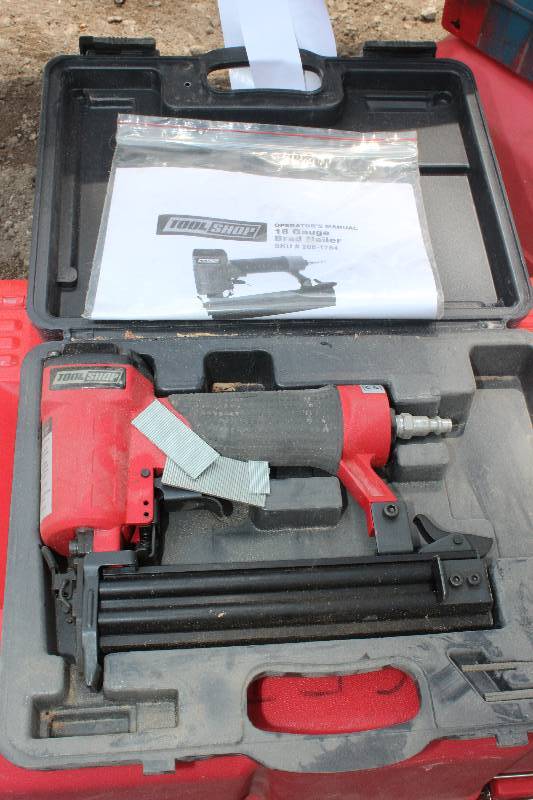 lot 46 image: Tool Shop Air 18AWG Brad Nailer w Case, Operators Manual