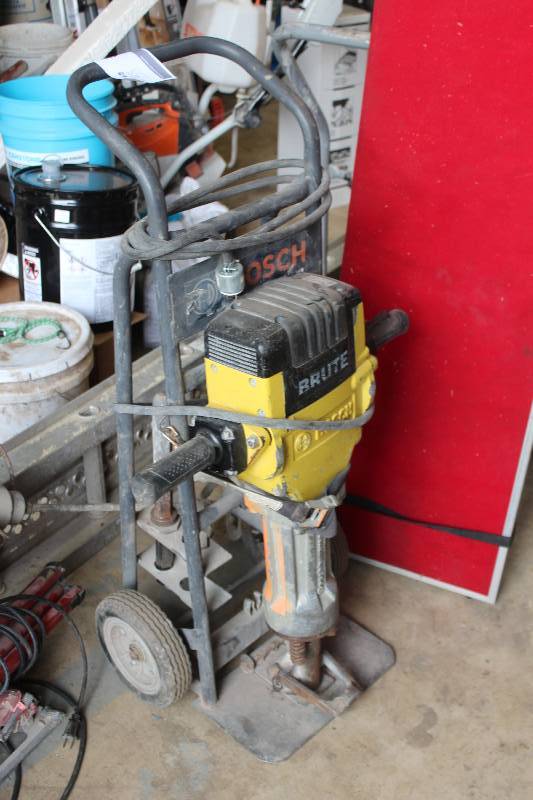 lot 59 image: Bosch Brute Tamper