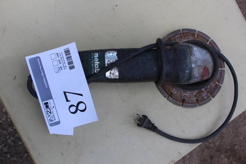 lot 87 image: Metabo 4.5in. WP 8-115 QuickProtect Angle Grinder