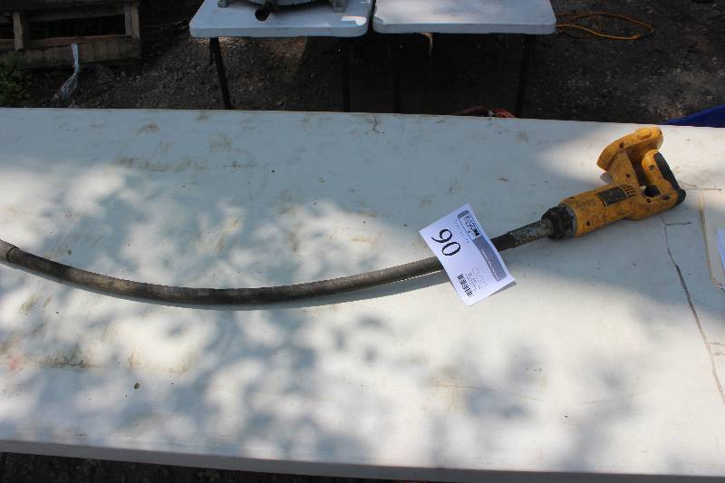 lot 90 image: DeWalt 18V Cordless Pencil Vibrator